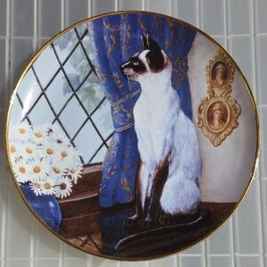 Franklin Mint Heirloom Vintage Collector Porcelain Plate titled "Statuesque"